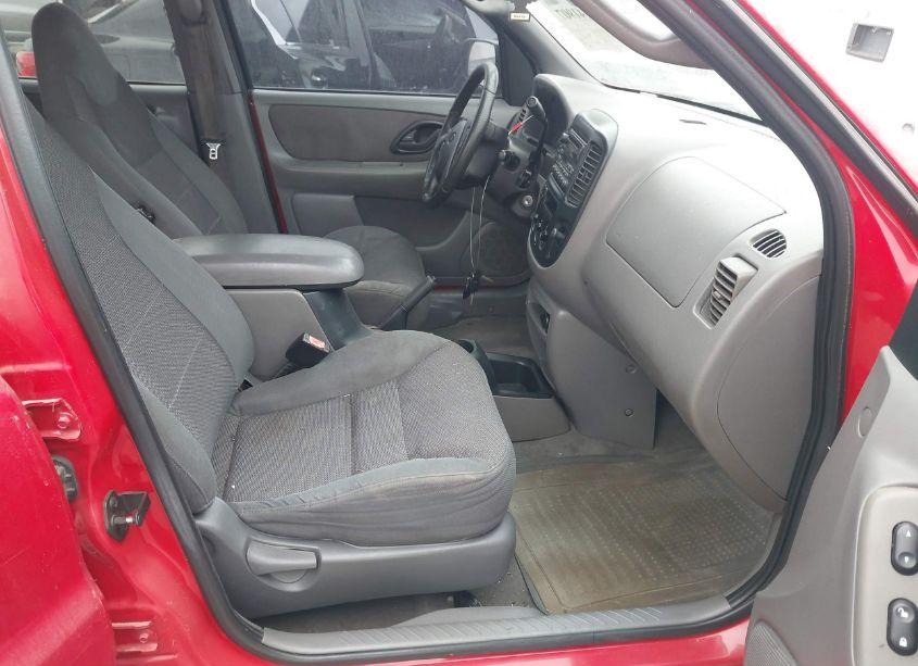 Photo 5 of 2001 Ford Escape XLT (VIN 1FMYU03161KD92091)