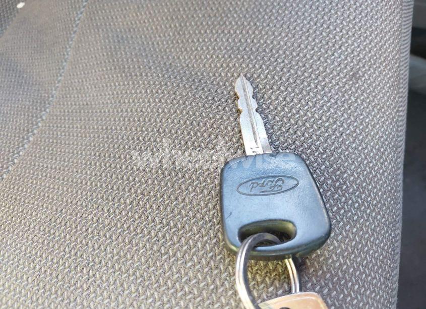 Photo 11 of 2001 Ford Escape XLT (VIN 1FMYU03161KE81675)