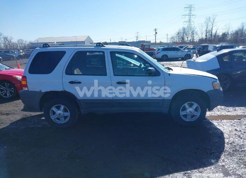 Photo 13 of 2001 Ford Escape XLT (VIN 1FMYU03161KE81675)