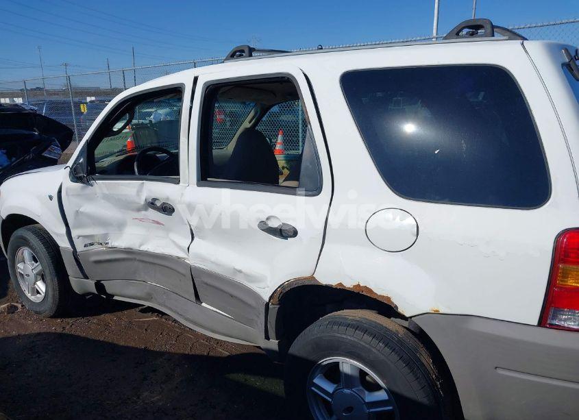 Photo 14 of 2001 Ford Escape XLT (VIN 1FMYU03161KE81675)