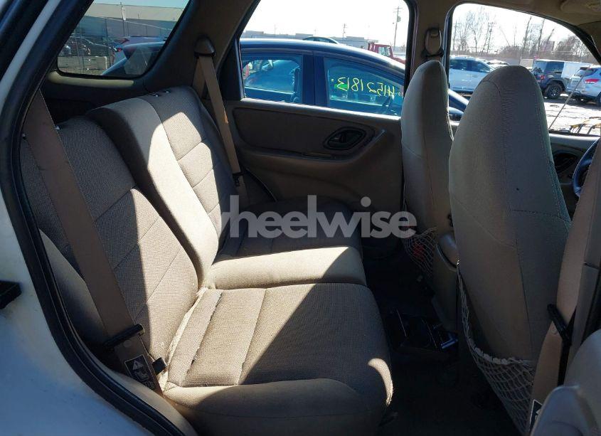 Photo 8 of 2001 Ford Escape XLT (VIN 1FMYU03161KE81675)