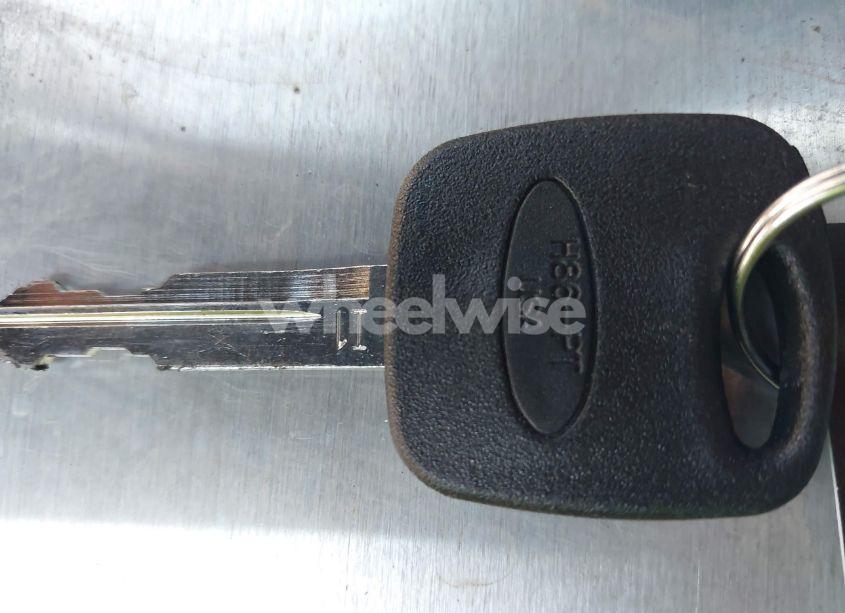 Photo 11 of 2001 Ford Escape XLT (VIN 1FMYU03161KF78469)