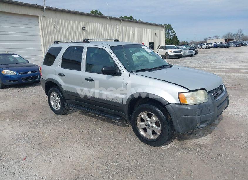 2002 Ford Escape XLT (VIN 1FMYU03162KA14399) main photo