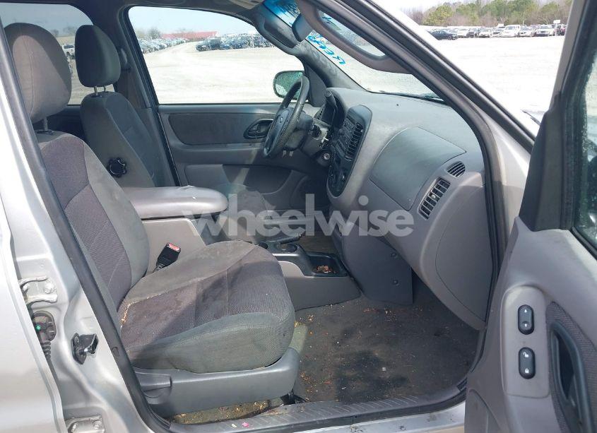 Photo 5 of 2002 Ford Escape XLT (VIN 1FMYU03162KA14399)