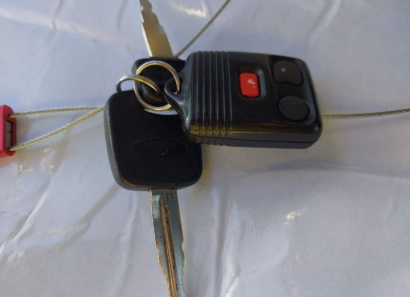 Photo 11 of 2002 Ford Escape XLT (VIN 1FMYU03162KB32162)