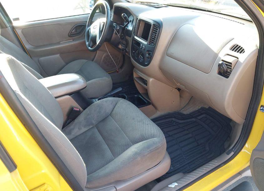 Photo 5 of 2002 Ford Escape XLT (VIN 1FMYU03162KB32162)