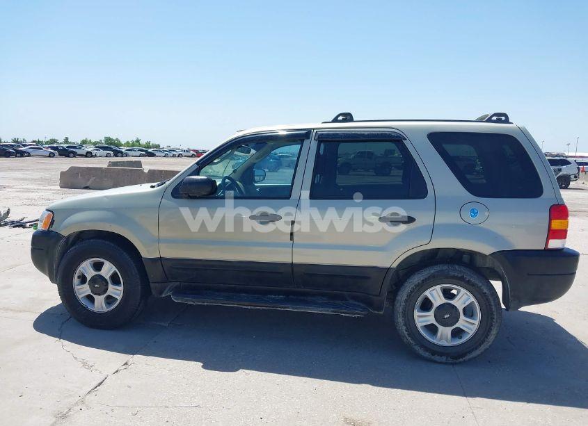 Photo 15 of 2003 Ford Escape XLT (VIN 1FMYU03163KE04145)