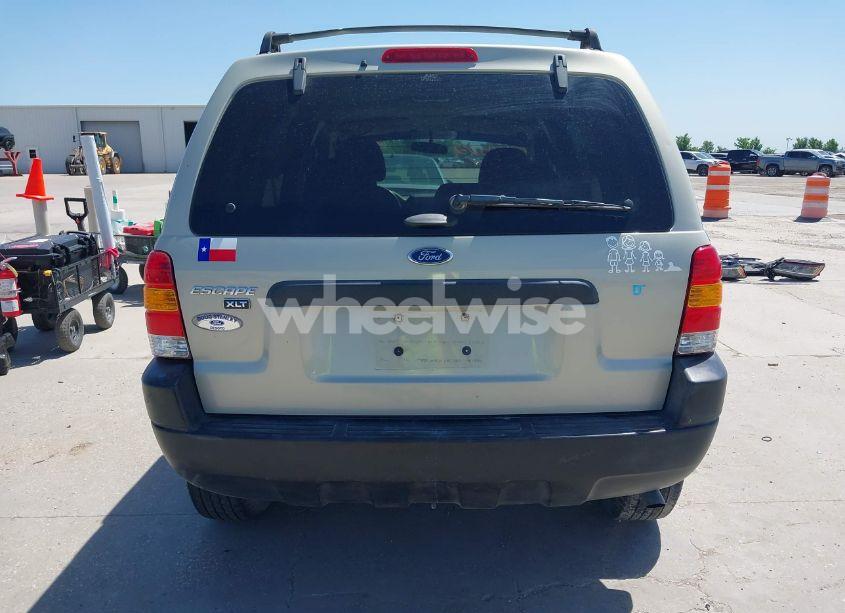 Photo 17 of 2003 Ford Escape XLT (VIN 1FMYU03163KE04145)