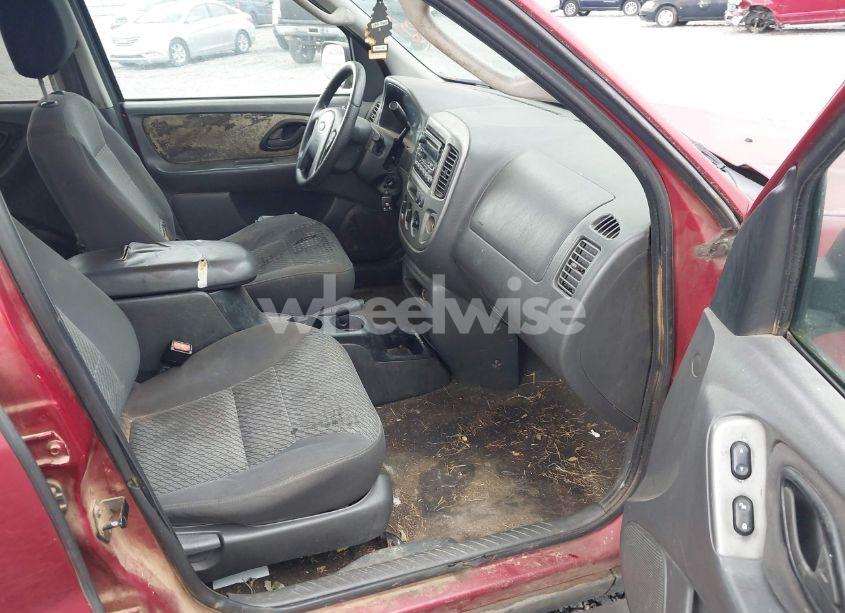 Photo 5 of 2004 Ford Escape XLT (VIN 1FMYU03164KA30296)