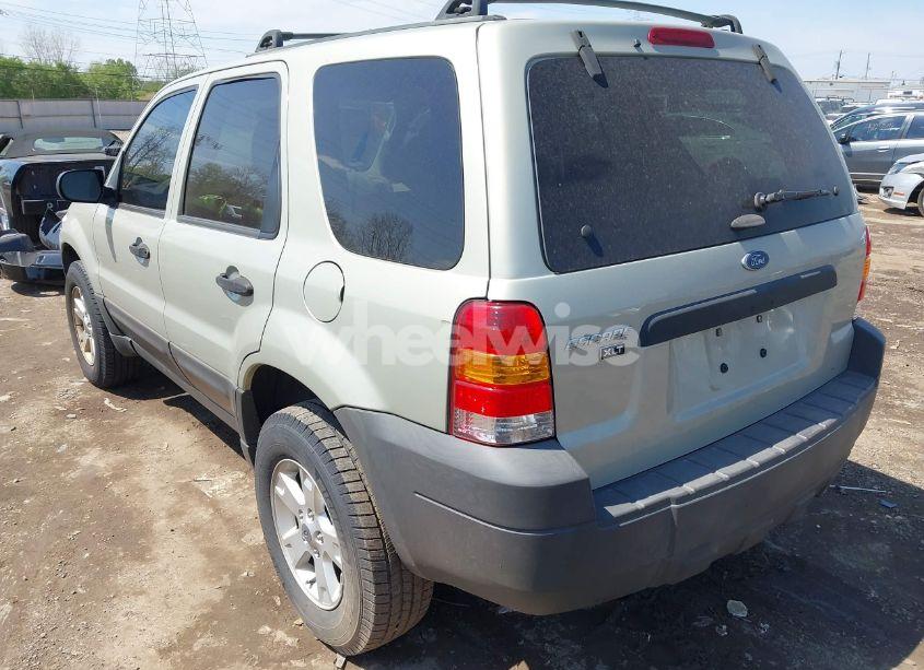 Photo 3 of 2005 Ford Escape XLT (VIN 1FMYU03165DA22236)