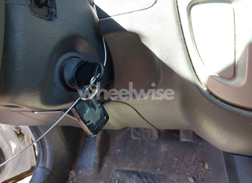 Photo 11 of 2005 Ford Escape XLT (VIN 1FMYU03165DA22382)