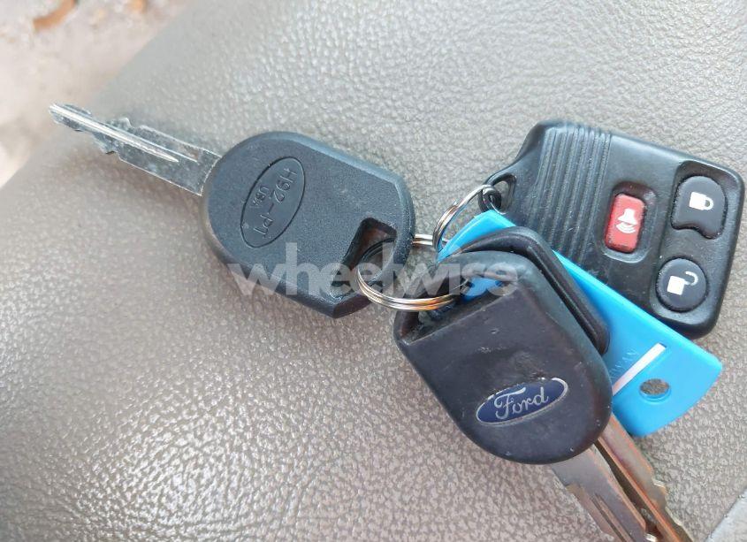 Photo 11 of 2005 Ford Escape XLT (VIN 1FMYU03165KA39937)