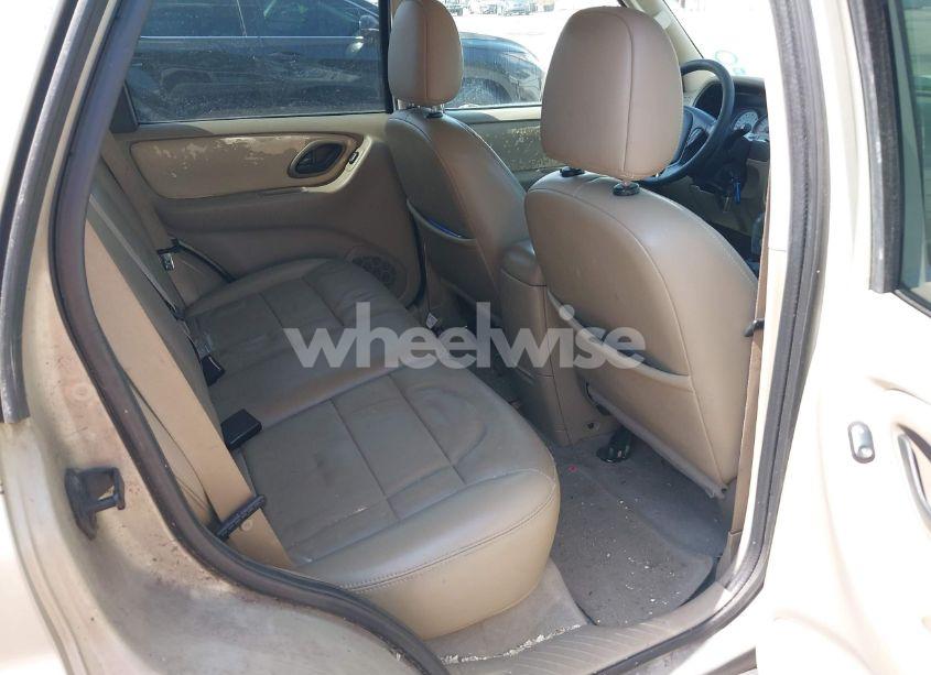 Photo 8 of 2005 Ford Escape XLT (VIN 1FMYU03165KA39937)