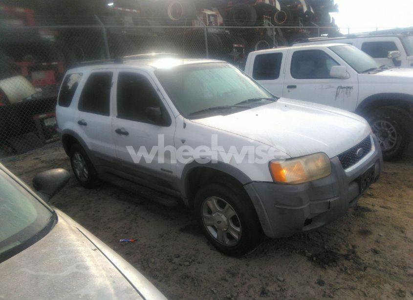 2001 Ford Escape XLT (VIN 1FMYU03171KE99182) main photo
