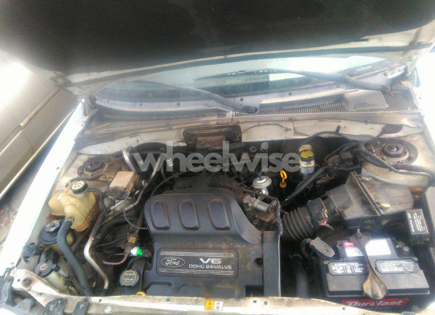 Photo 10 of 2001 Ford Escape XLT (VIN 1FMYU03171KE99182)