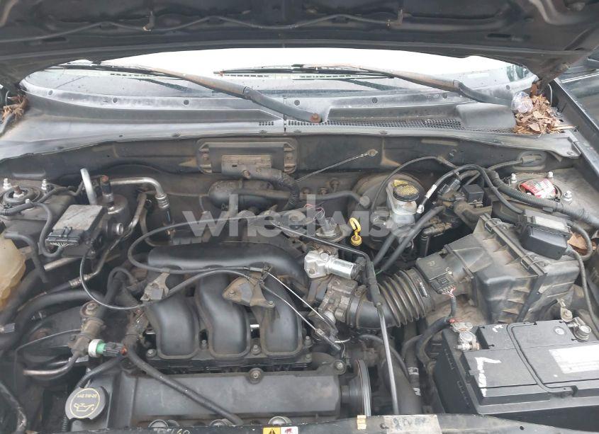 Photo 10 of 2001 Ford Escape XLT (VIN 1FMYU03171KF63785)