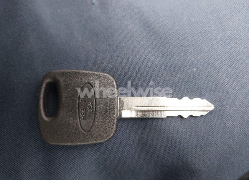 Photo 11 of 2002 Ford Escape XLT (VIN 1FMYU03172KC60961)