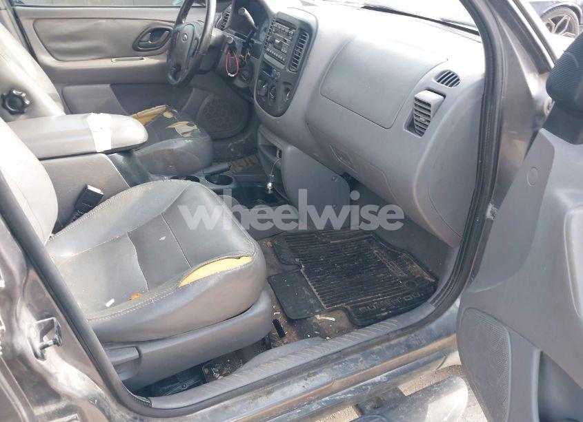 Photo 5 of 2002 Ford Escape XLT (VIN 1FMYU03172KC60961)