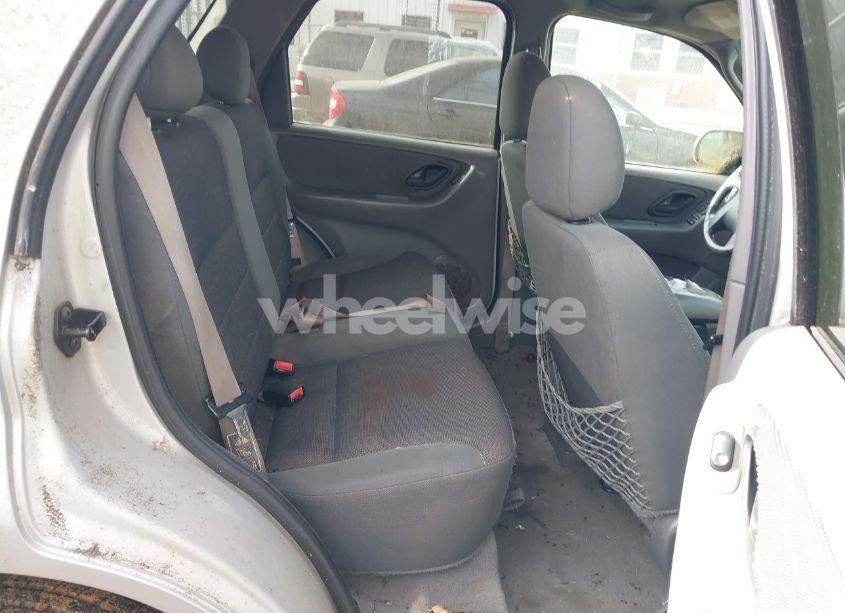 Photo 8 of 2002 Ford Escape XLT (VIN 1FMYU03172KD11228)