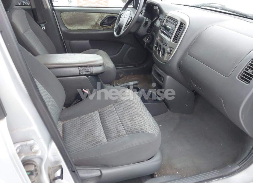 Photo 5 of 2003 Ford Escape XLT (VIN 1FMYU03173KC65661)