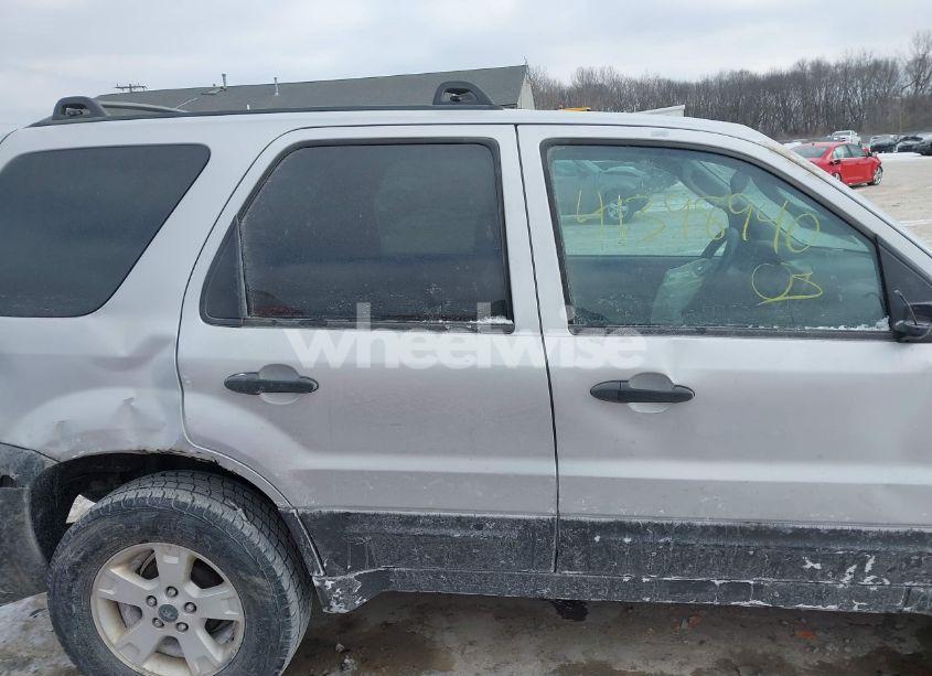 Photo 13 of 2005 Ford Escape XLT (VIN 1FMYU03175DA18020)