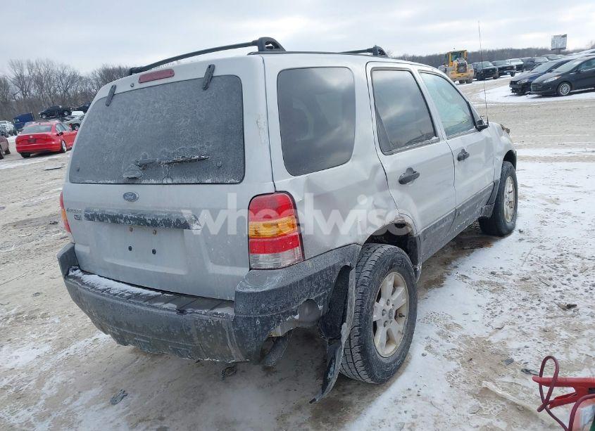 Photo 4 of 2005 Ford Escape XLT (VIN 1FMYU03175DA18020)
