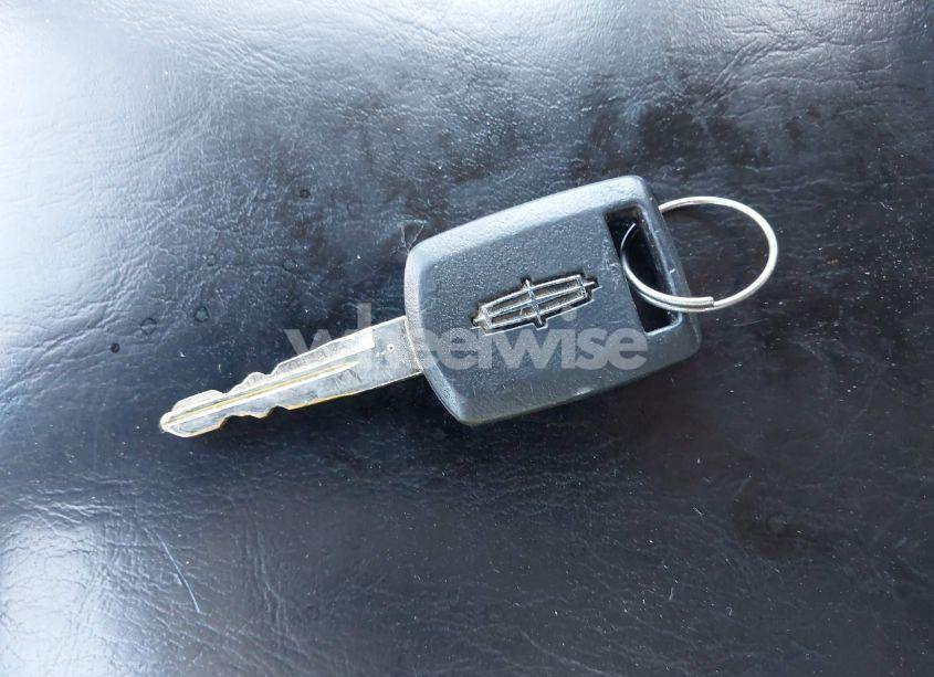 Photo 11 of 2005 Ford Escape XLT (VIN 1FMYU03175DA18437)