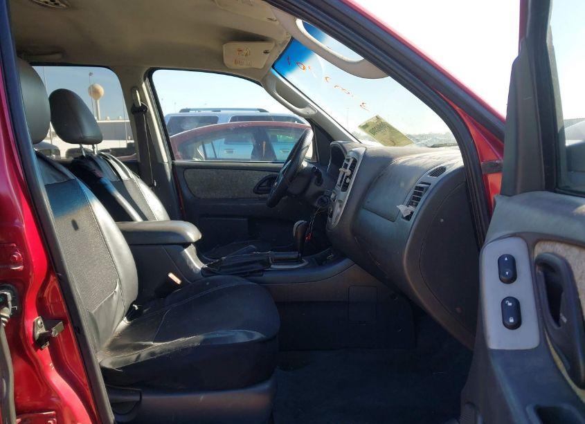 Photo 5 of 2007 Ford Escape (VIN 1FMYU03177KA26410)