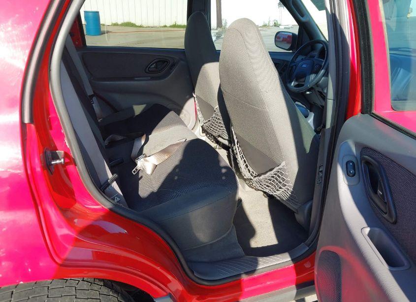 Photo 8 of 2001 Ford Escape XLT (VIN 1FMYU03181KC39552)