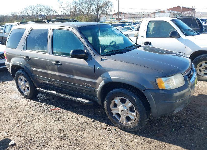 2002 Ford Escape XLT (VIN 1FMYU03182KA79979) main photo