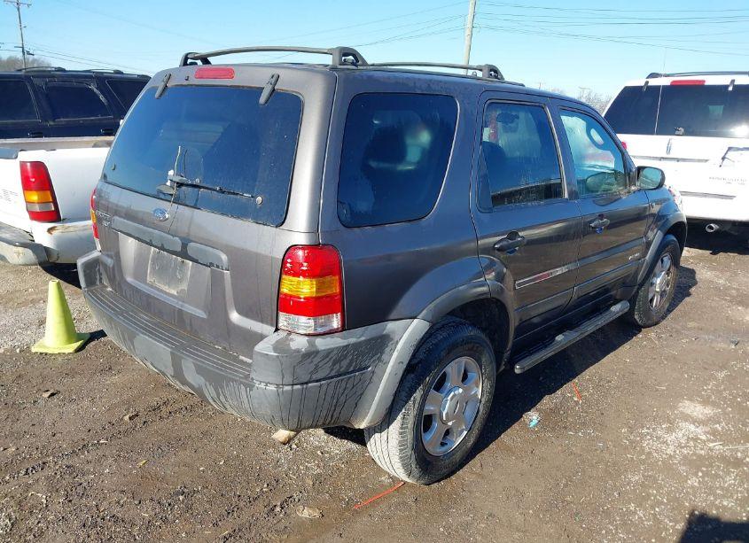 Photo 4 of 2002 Ford Escape XLT (VIN 1FMYU03182KA79979)
