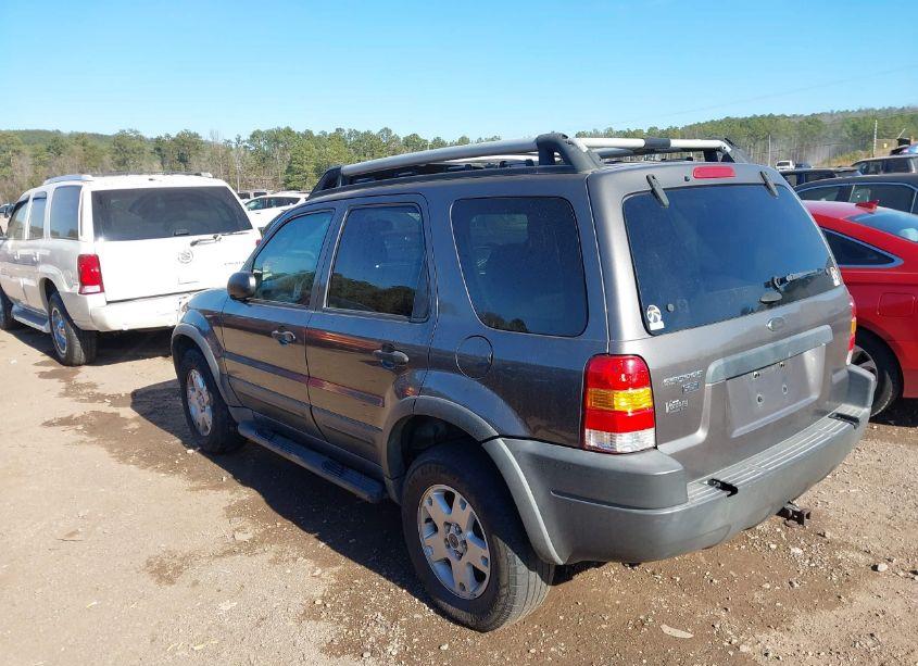 Photo 3 of 2003 Ford Escape XLT (VIN 1FMYU03183KC26268)