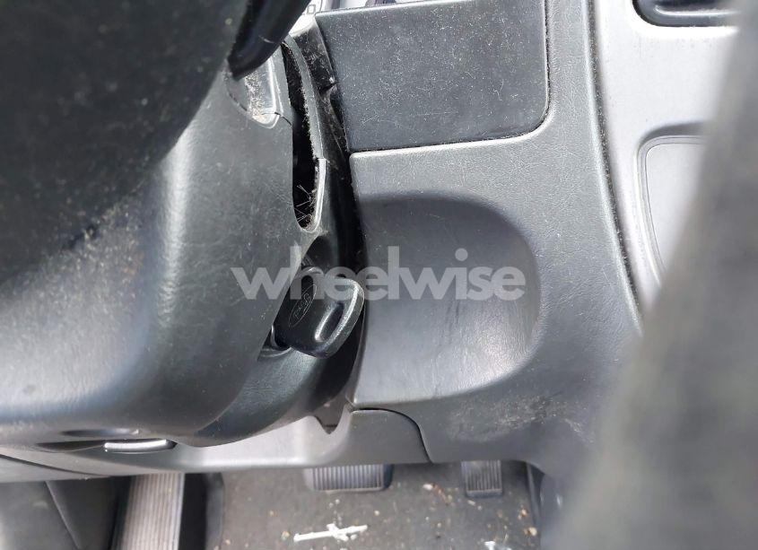 Photo 11 of 2003 Ford Escape XLT (VIN 1FMYU03183KE17382)