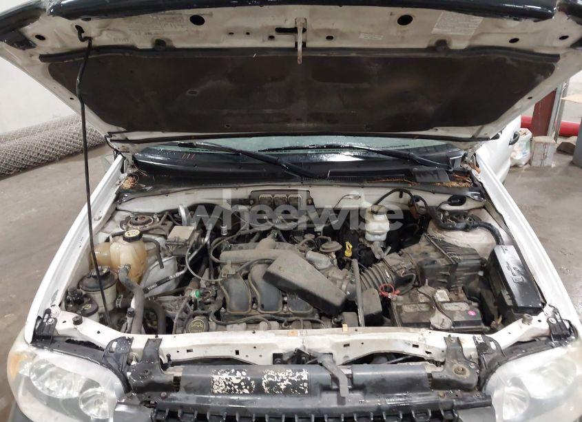 Photo 10 of 2005 Ford Escape XLT (VIN 1FMYU03185KA57582)