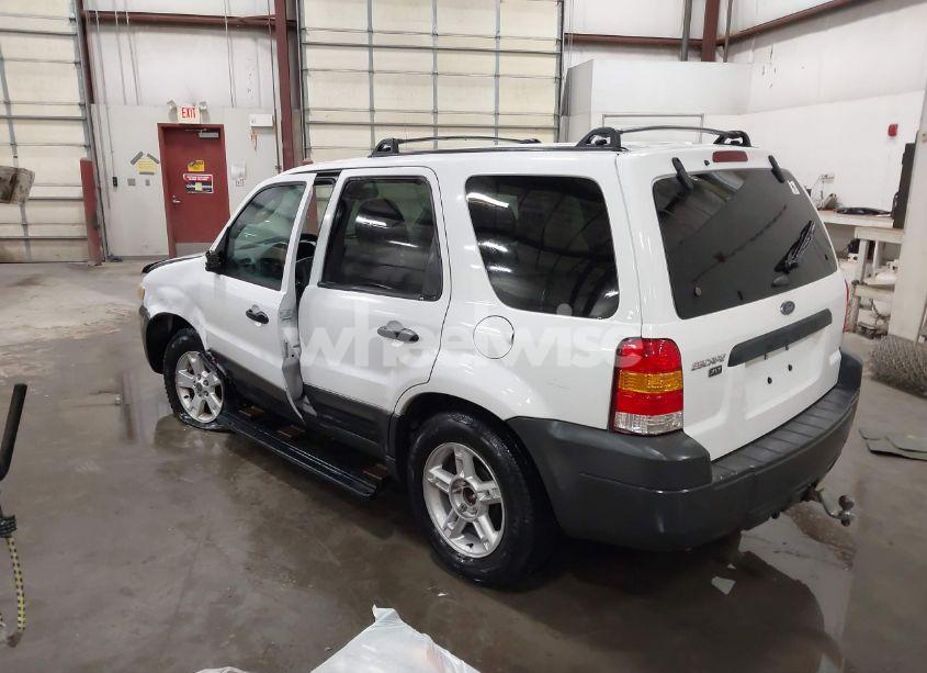 Photo 3 of 2005 Ford Escape XLT (VIN 1FMYU03185KA57582)