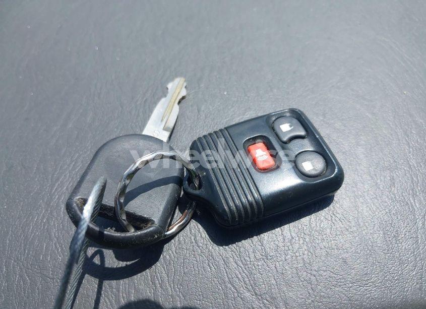 Photo 11 of 2005 Ford Escape XLT (VIN 1FMYU03185KB65040)