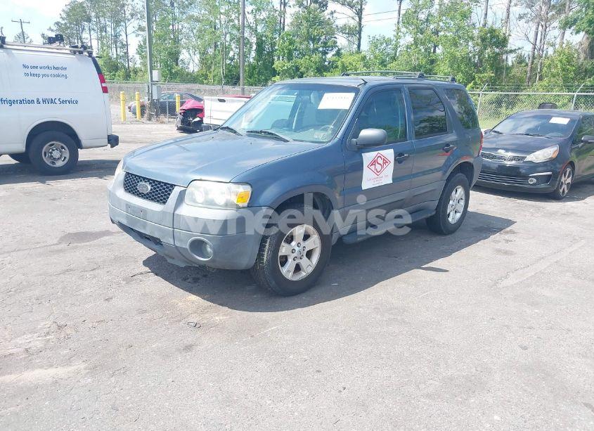 Photo 2 of 2005 Ford Escape XLT (VIN 1FMYU03185KB65040)