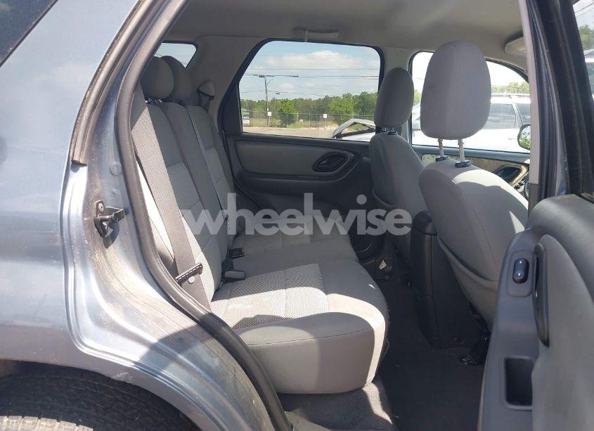 Photo 8 of 2005 Ford Escape XLT (VIN 1FMYU03185KB65040)