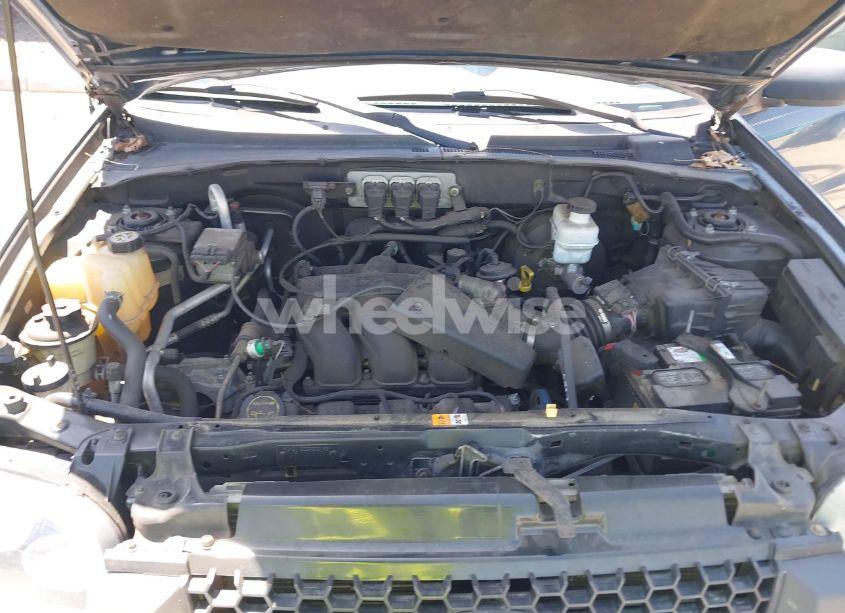 Photo 10 of 2005 Ford Escape XLT (VIN 1FMYU03185KE15974)