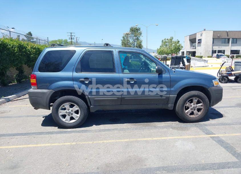 Photo 13 of 2005 Ford Escape XLT (VIN 1FMYU03185KE15974)