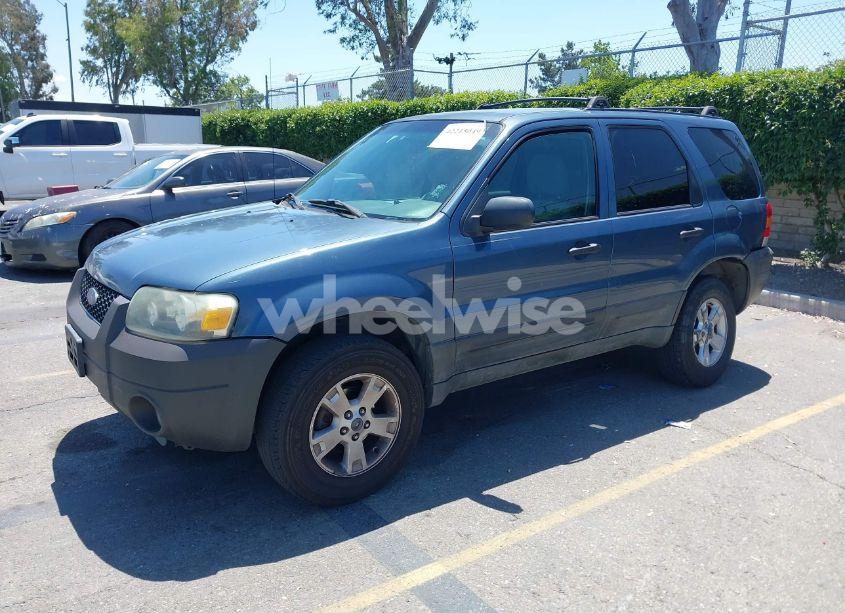 Photo 2 of 2005 Ford Escape XLT (VIN 1FMYU03185KE15974)