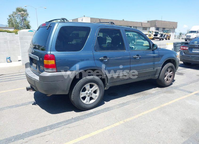 Photo 4 of 2005 Ford Escape XLT (VIN 1FMYU03185KE15974)