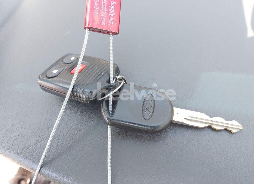 Photo 11 of 2006 Ford Escape XLT/XLT SPORT (VIN 1FMYU03186KA54716)