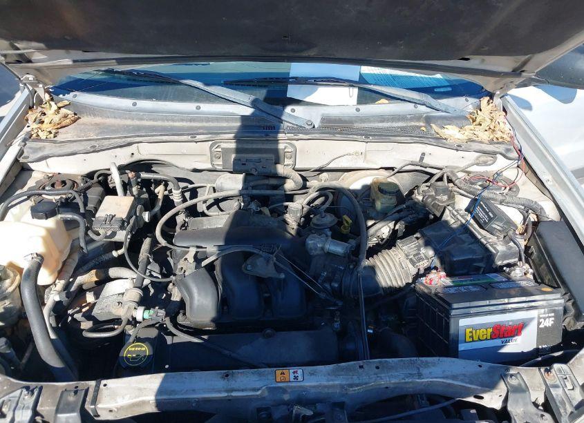 Photo 10 of 2002 Ford Escape XLT (VIN 1FMYU03192KA08547)