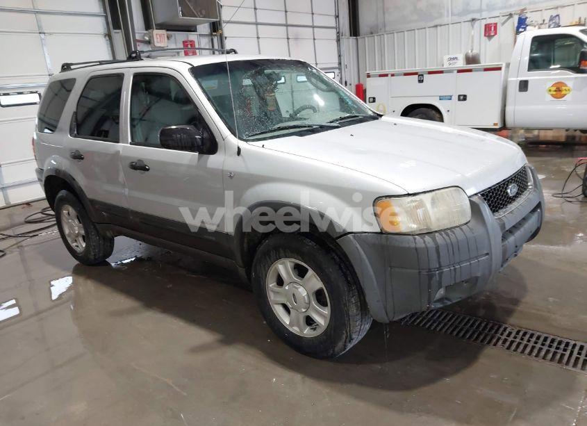 2002 Ford Escape XLT (VIN 1FMYU03192KA45582) main photo