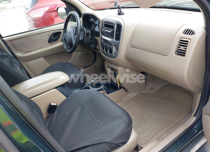 Photo 5 of 2004 Ford Escape XLT (VIN 1FMYU03194DA13397)