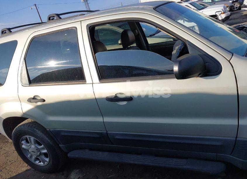 Photo 13 of 2004 Ford Escape XLT (VIN 1FMYU03194KB36757)