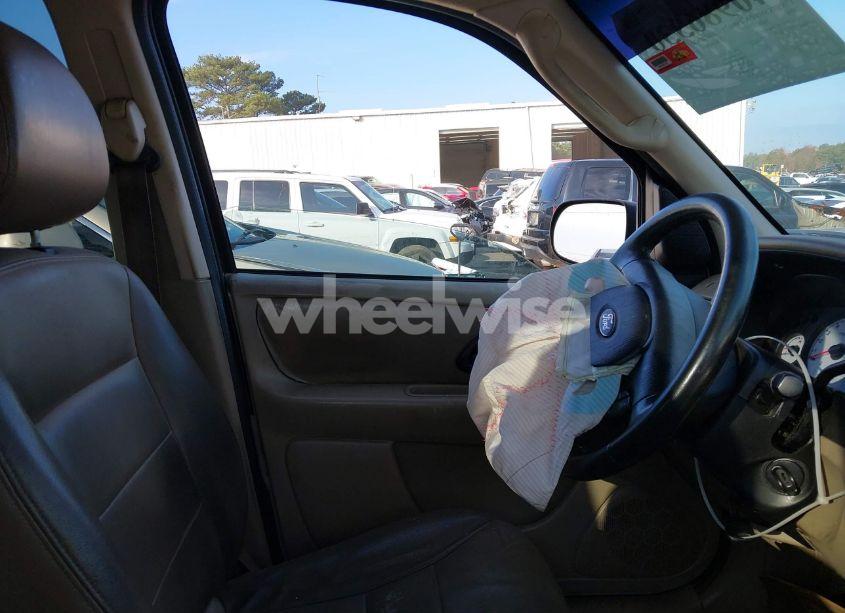 Photo 5 of 2004 Ford Escape XLT (VIN 1FMYU03194KB36757)