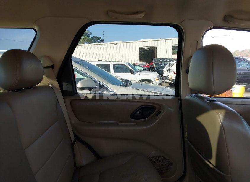 Photo 8 of 2004 Ford Escape XLT (VIN 1FMYU03194KB36757)