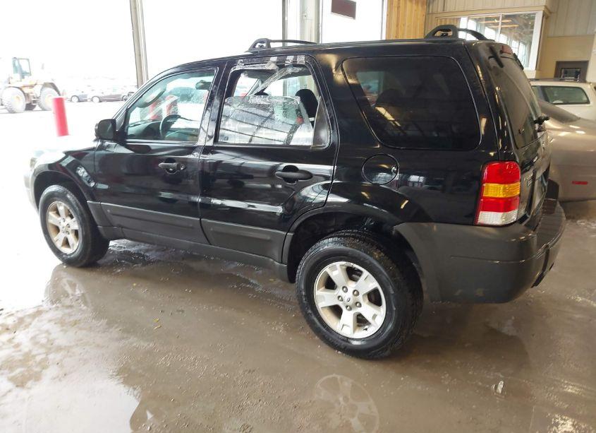 Photo 3 of 2005 Ford Escape XLT (VIN 1FMYU03195KA63472)